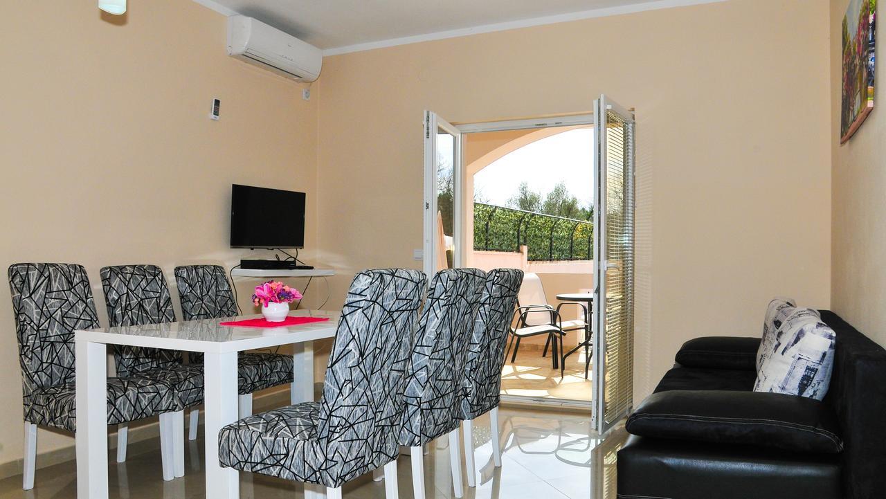 Apartmani Bulajic Tivat Dış mekan fotoğraf